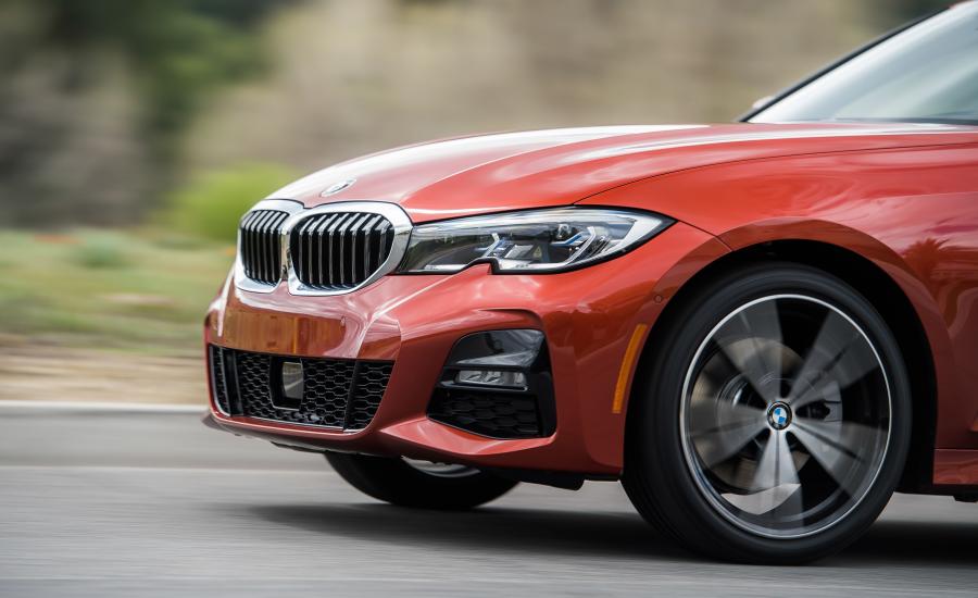 Детали экстерьера BMW 330i M Sport xDrive (G20) 2019 года  (NA) (фото 2 из 27)